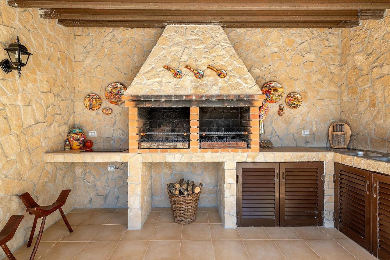 Casa Dos Ninos Bed & Breakfast Sao Bartolomeu de Messines Ngoại thất bức ảnh
