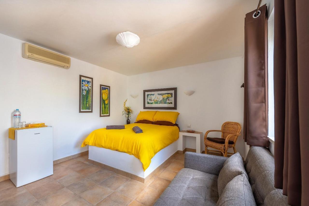Casa Dos Ninos Bed & Breakfast Sao Bartolomeu de Messines Ngoại thất bức ảnh